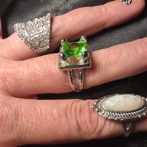 Vu “ Zoul Rings “